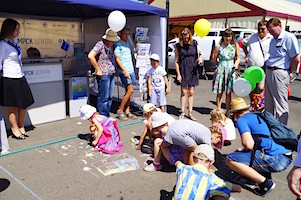 17 06 2015_Курскэнерго удостоено медали XV Курской Коренской ярмарки (2).jpg