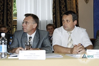 <b>А.С.Глебов</b> – управляющий директор ОАО «Костромаэнерго» и <b>В.И. Пасечник</b> – и.о. Генерального директора ОАО «Ивэнерго»