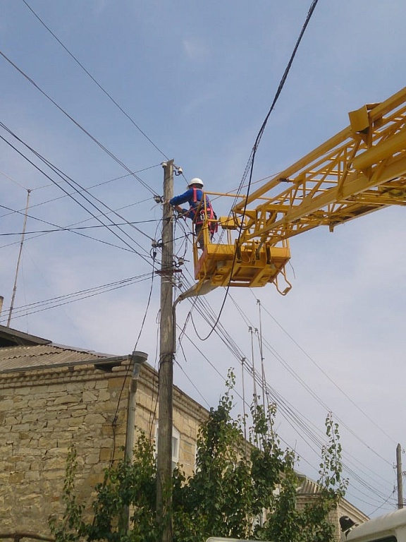 Губден_курские энергетики работают на высоте.jpg