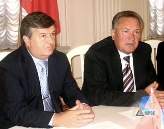 <b>Евгений Макаров</b>- генеральный директор ОАО «МРСК Центра и Северного Кавказа» и <b>Николай Максюта</b> - губернатор волгоградской области.
